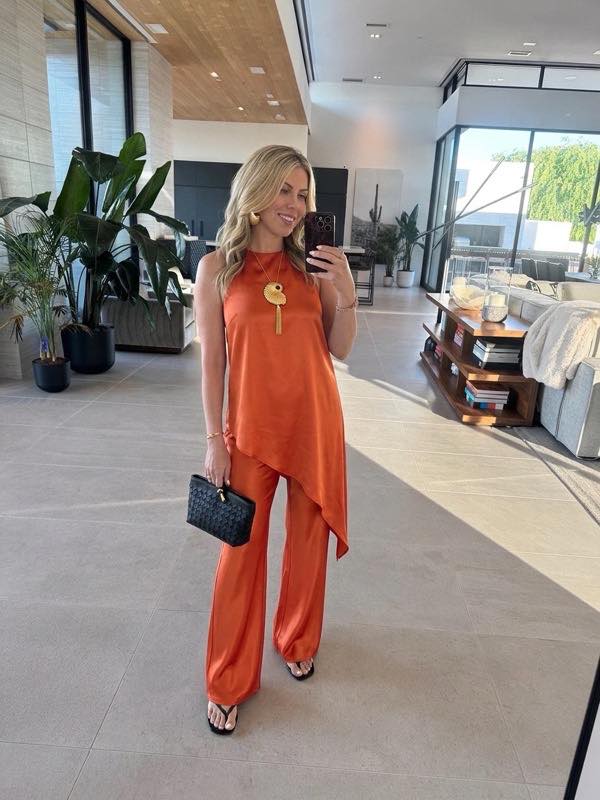 The same photograph, with an outfit she was considering on it